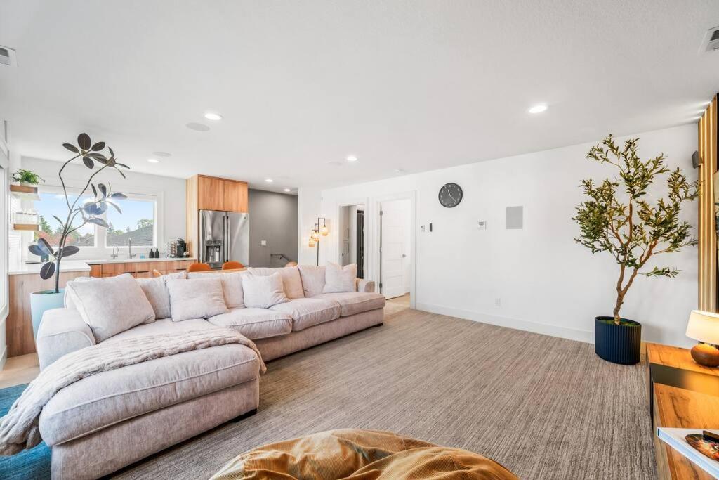 Parkrose Heights Luxury Experience Apartment Portland